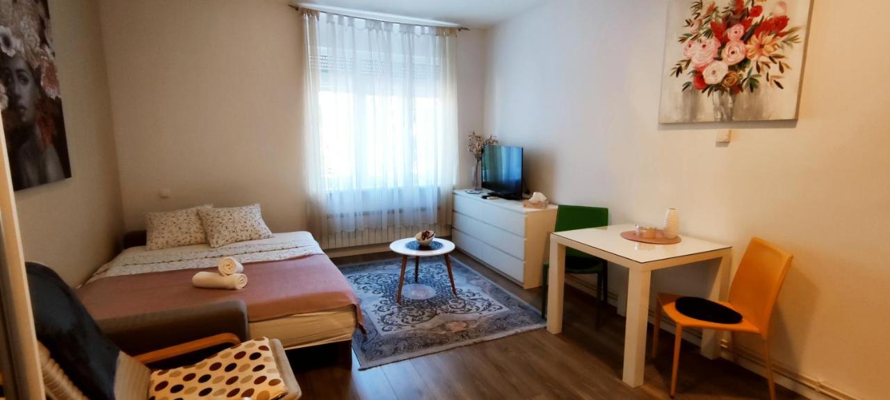 Cibona Apartamento Zagreb Exterior foto